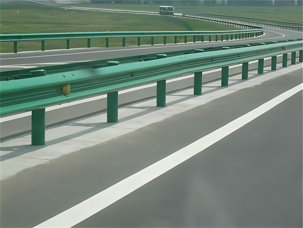 清远波形梁护栏在高速公路的应用